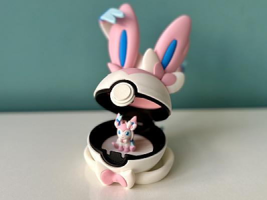 Sylveon Ball - Pokemon - Pokeball Functional