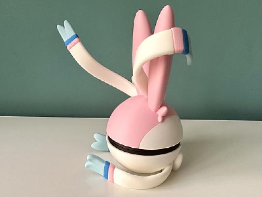 Sylveon Ball - Pokemon - Pokeball Functional