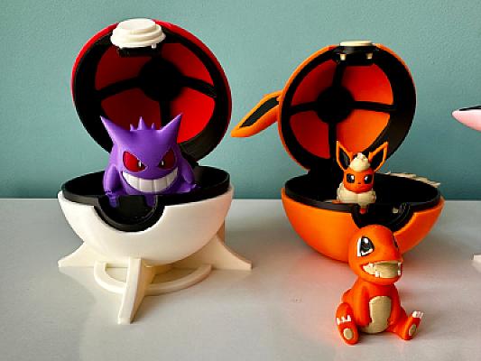 Detailed Display Pokeball Version