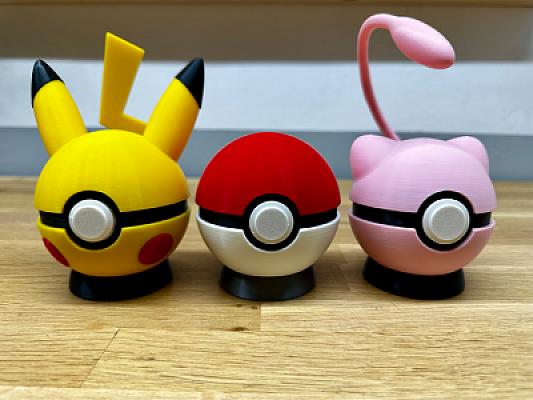 Pokemon Pokeball Stand