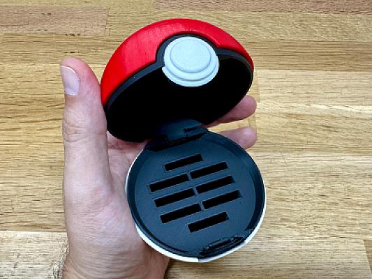 Pokeball Nintendo Switch Cartridge Holder