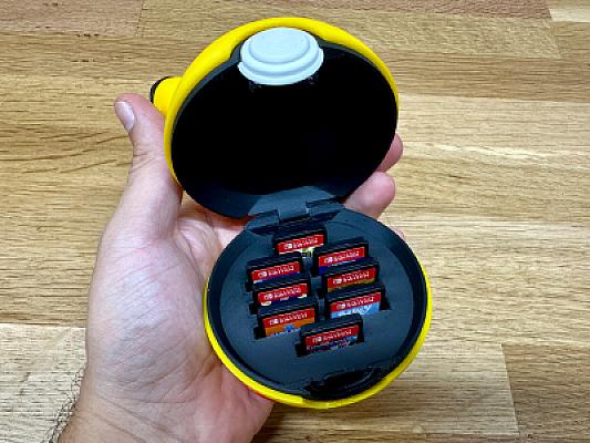 Pokeball Nintendo Switch Cartridge Holder