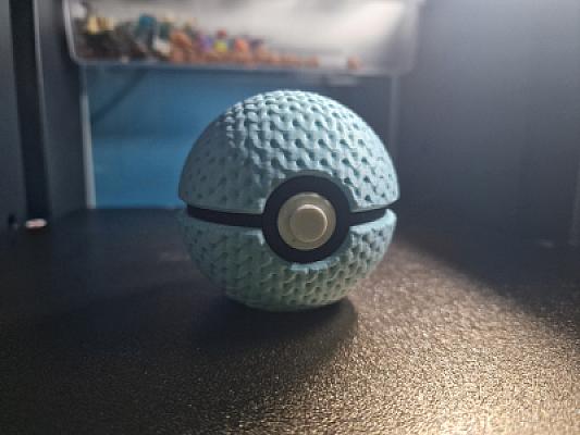 Knitted Pokeball