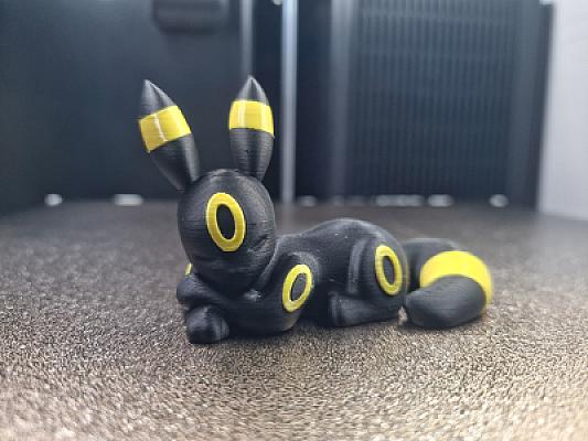 Sleeping Umbreon Figurine