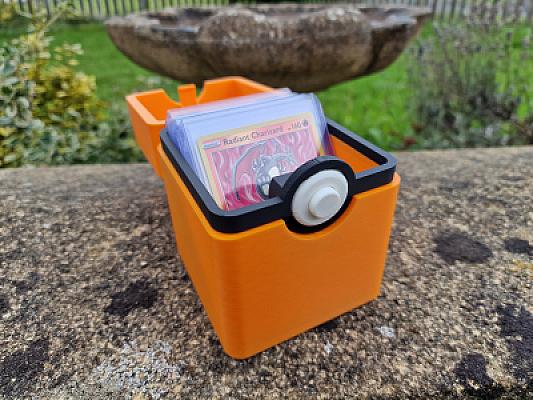 Pokemon Deck Box - Charizard