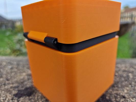 Pokemon Deck Box - Charizard