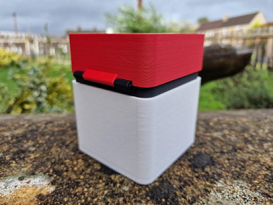 Pokemon Deck Box - Voltorb