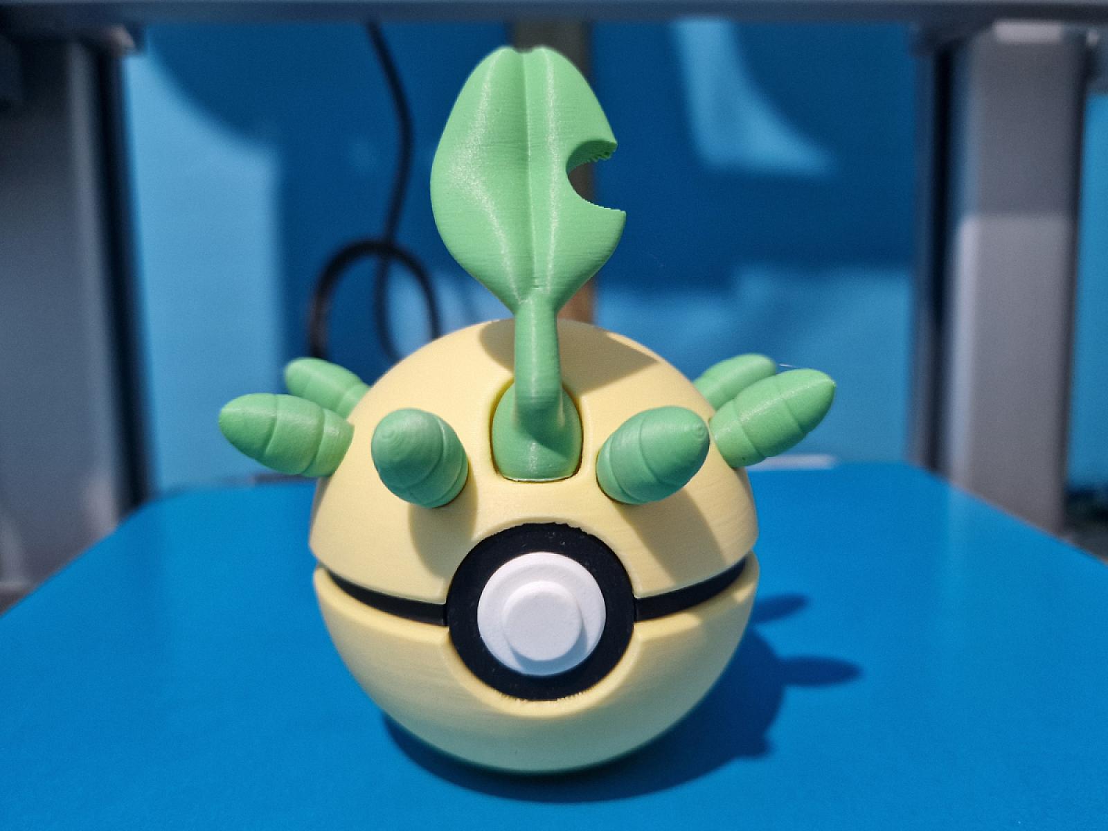 Bayleef Pokeball