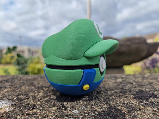 Luigi Pokeball