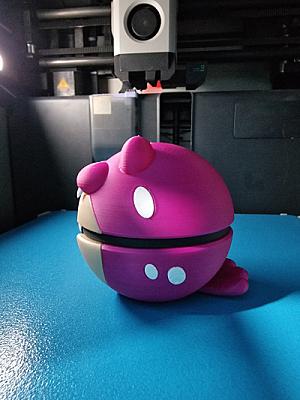 Shiny Spheal Pokeball