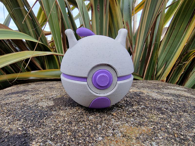 Mewtwo Pokeball